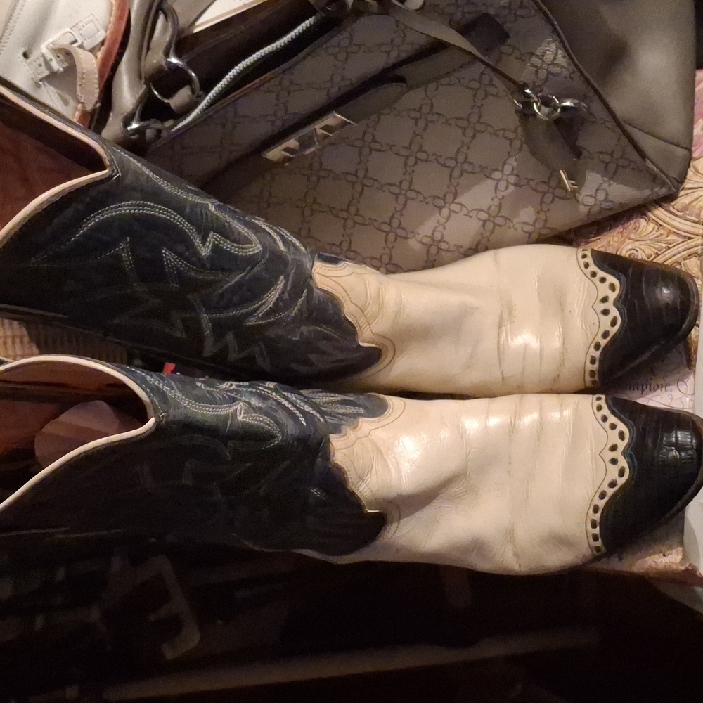 Justin Boots - Picture 7 of 8
